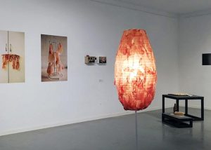 Domestic - Expoziție de fotografie și sculptură