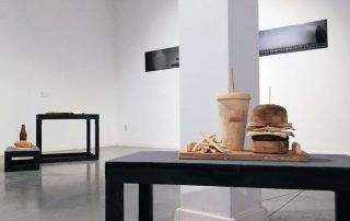 Domestic - Expoziție de fotografie și sculptură